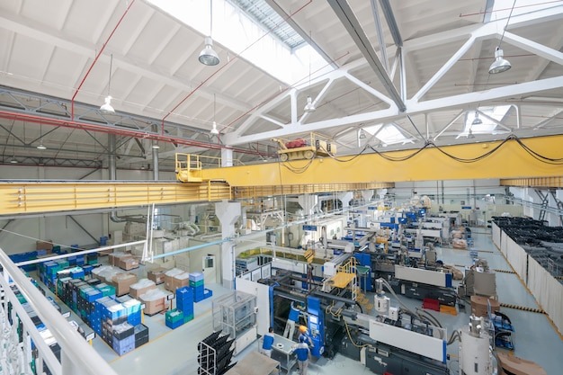 Segurança na Manobração de Equipamentos: empilhadores e pontes rolantes